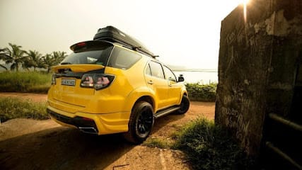 Automot Customs business photograph