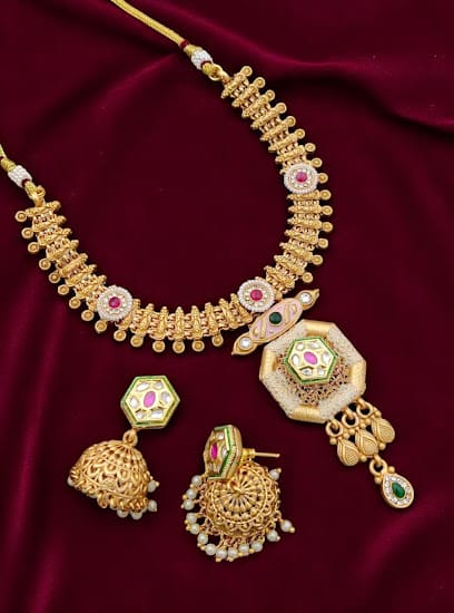 Leela Gold Adornments business photograph