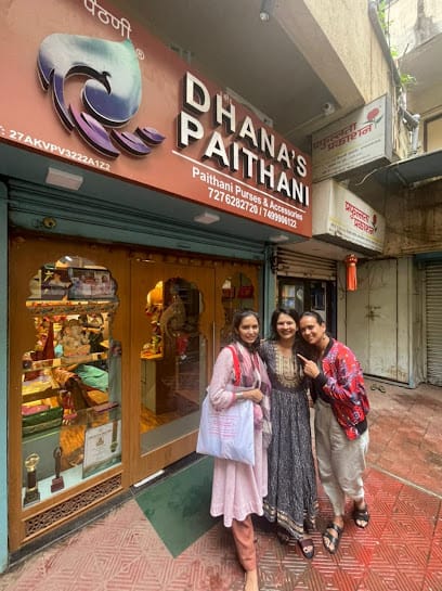 Dhana's paithani business photograph