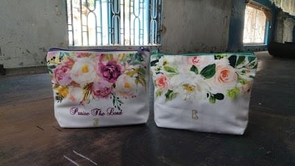 PURE ACCESSIORES jute and canvas bags business photograph