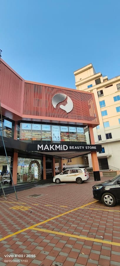 MAKMiD BEAUTY STORE business photograph