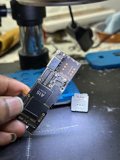 iSlot - The Complete Mobile Solutions business photograph