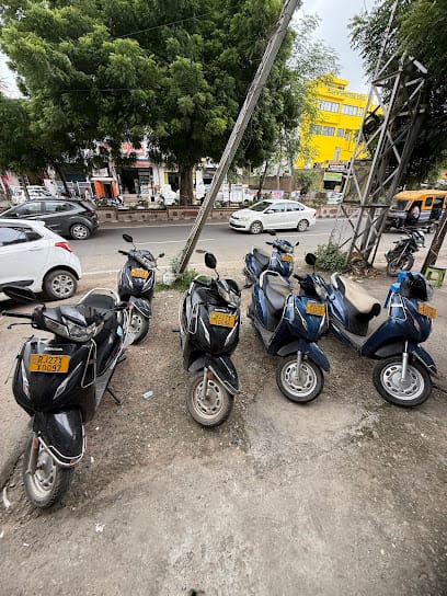 QUEEN BIKE RENTAL business photograph