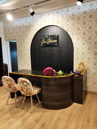 Sushreeclothing business photograph