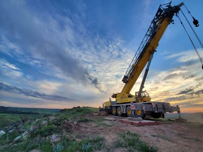 Om Crane Service business photograph