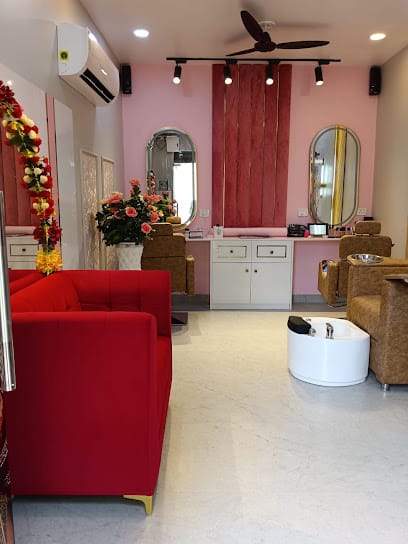 Saundary the Creation business photograph