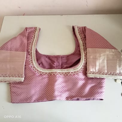 N2 Stiching center business photograph