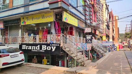 The Poshak Heaven - Women’s Ethnic Wear Store business photograph