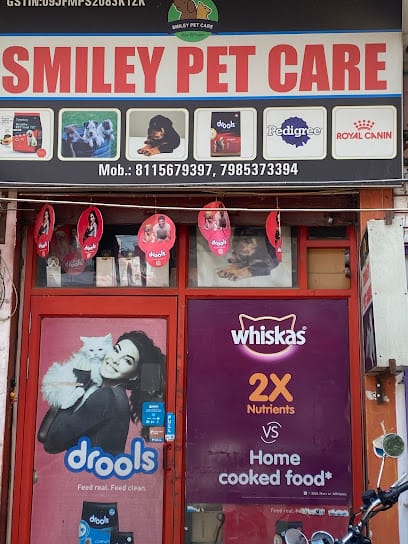 Smiley pet care business photograph