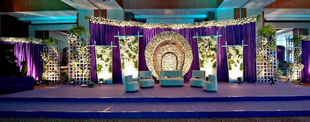 Glitz n Glam Events & Decor business photograph