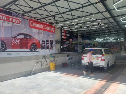 Exppress Car Wash - Leh business photograph