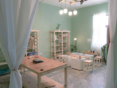 KumHar Pottery Studio business photograph