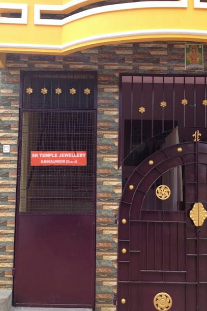 SR TEMPLE JEWELLERY business photograph