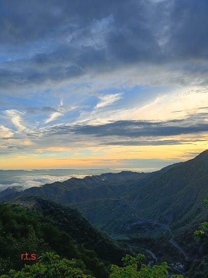 Ravindra taxi service | Taxi Service mussoorie | Cab Service Mussoorie | Car hire in mussoorie business photograph