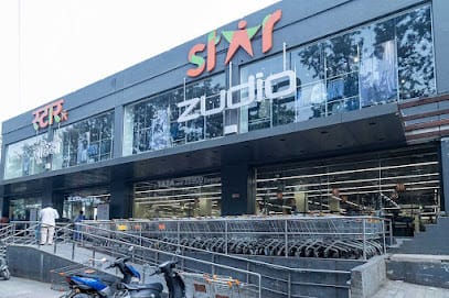 Star Bazaar business photograph