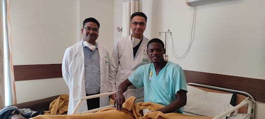 Dr. Prof Puneet Mishra | Aktilife Ortho Clinic | Best orthopedic surgeon in pitampura business photograph