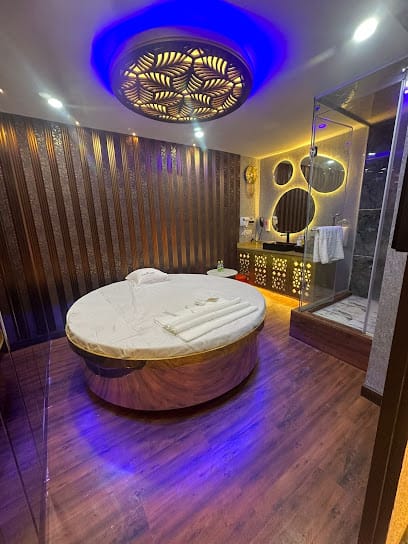 Lorenzo Luxury Spa business photograph