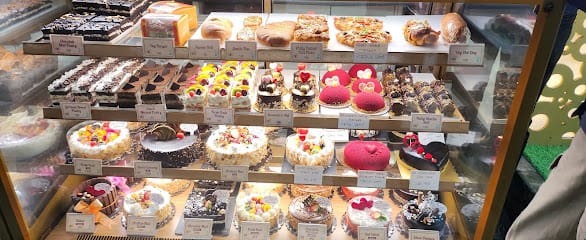 Mr. Crust Bakers business photograph