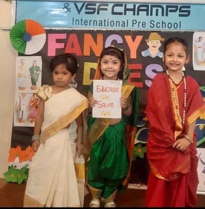 Kisnaa Creations,rental dresses,chhatrapati sambhajinagar business photograph