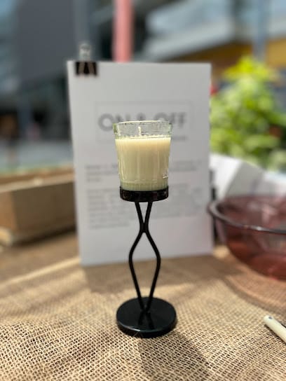 On and Off Decors business photograph