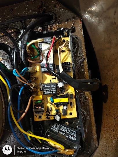 AC fridge washing machine geyser RO chimani repairing service business photograph