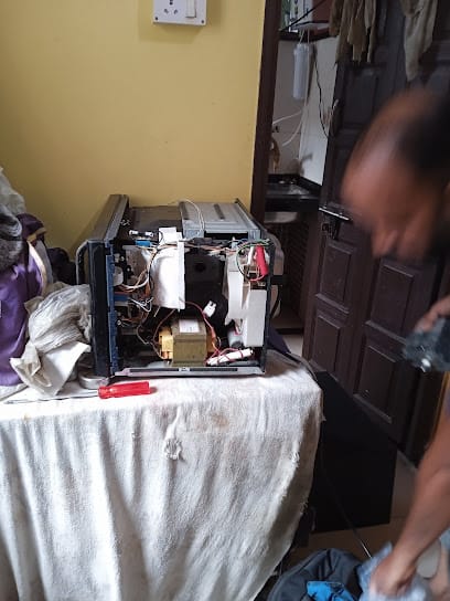 Reliable electronics services business photograph