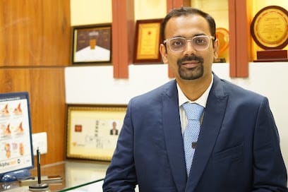Dr. Varun Agarwal, Best Urologist in Vashi, Navi Mumbai, Kidney Stone Laser Removal, Prostate Specialist, Andrologist, UTI business photograph