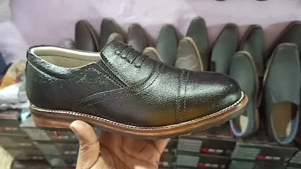 Wadhe Bootwala - Best Leather Shoe Shop In Bhandup business photograph