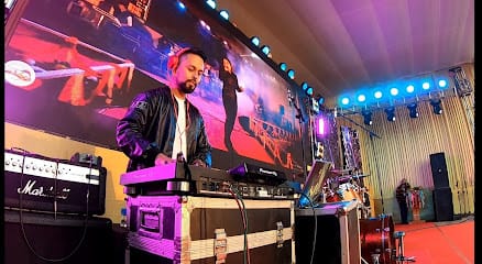 DJ Simon | Darjeeling,India business photograph