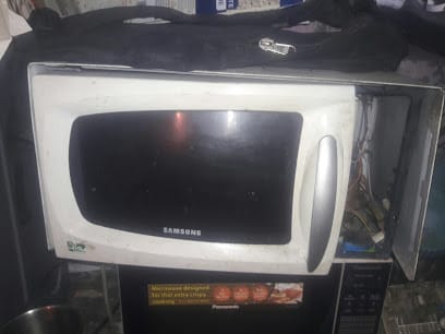 washing machine repair and service business photograph