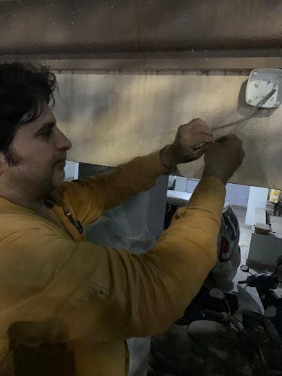 eZeeFixit(The Professionals Helping Hand) business photograph