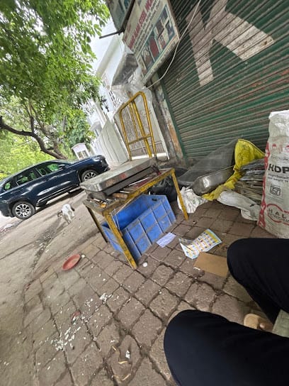 Sadik scrap business photograph