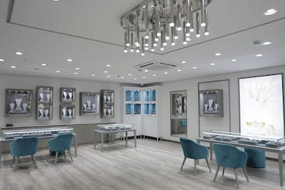 Candere - A Kalyan Company - Mathura business photograph