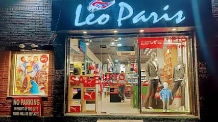 Leo Paris business photograph