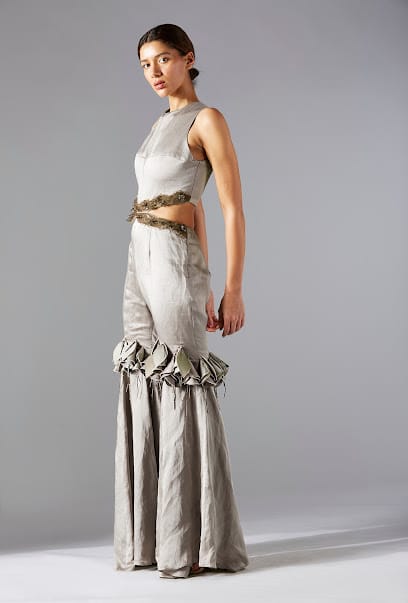 A Humming Way business photograph