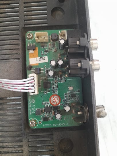 Nileah electronics business photograph