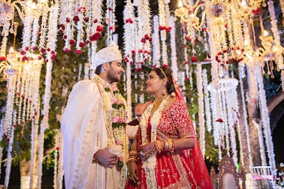 CREATIVE WITTY business photograph