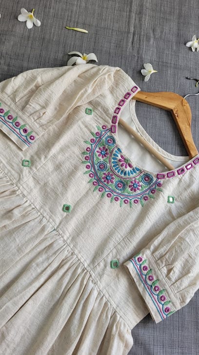 Palomi Creation business photograph