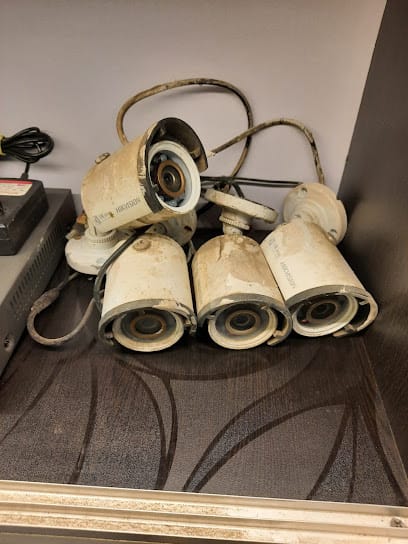 REPAIR HUB business photograph