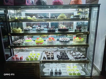 Born to Cake business photograph