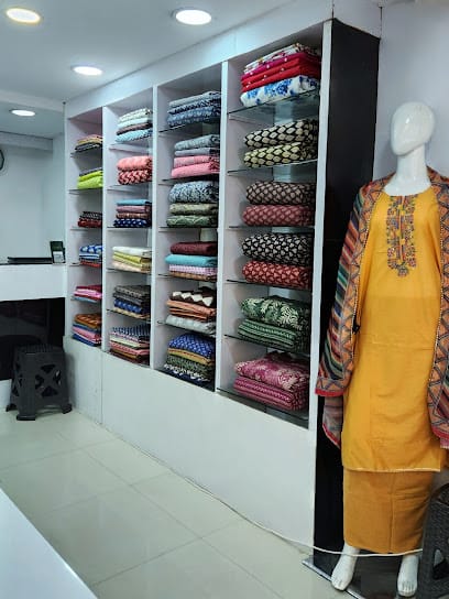 She Style Women's Clothes Store business photograph