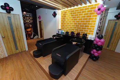 Studieo7 Signature Lounge Luxury Salon and Bridal Studio business photograph