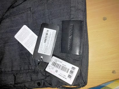 Varun Tailor - Best fitting and alterations services business photograph