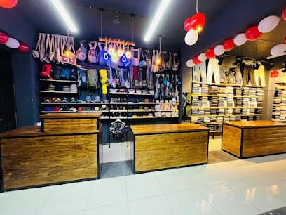 MANALI FASHION POINT business photograph