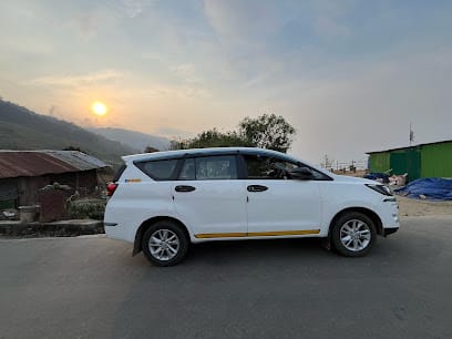 Darjeeling Luxury Innova crysta Service business photograph