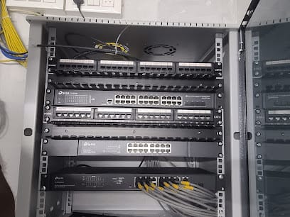 XL Technologies Laptop Chip Level Service business photograph