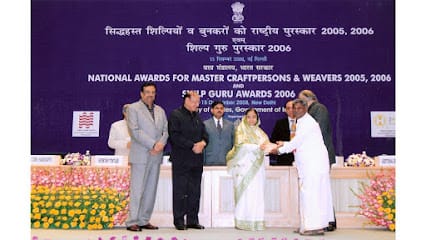 Wooden Carvings online-DURAIRAJ's--Handicrafts-Thammampatti business photograph