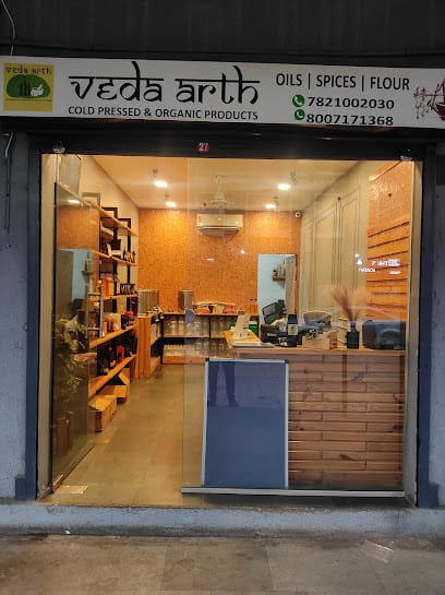 Veda Arth - Cold Pressed Oil, Spice, Lakdi Ghana, Oil, Mishri,Jaggery,Gud,Moringa,Besan,Flour,Sattu,Organic,kacchi Ghani,Pune business photograph