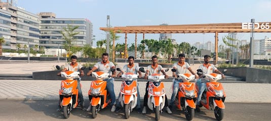 EVeez | E-Bike Rentals business photograph