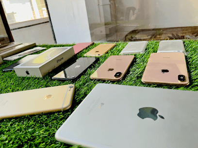 iHub Store business photograph